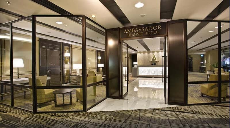 SINGAPORE CHANGI AIRPORT