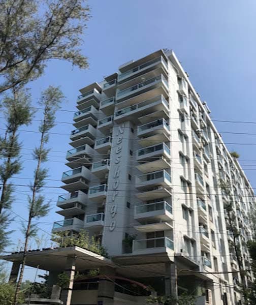 NEESHORGO HOTEL & RESORT